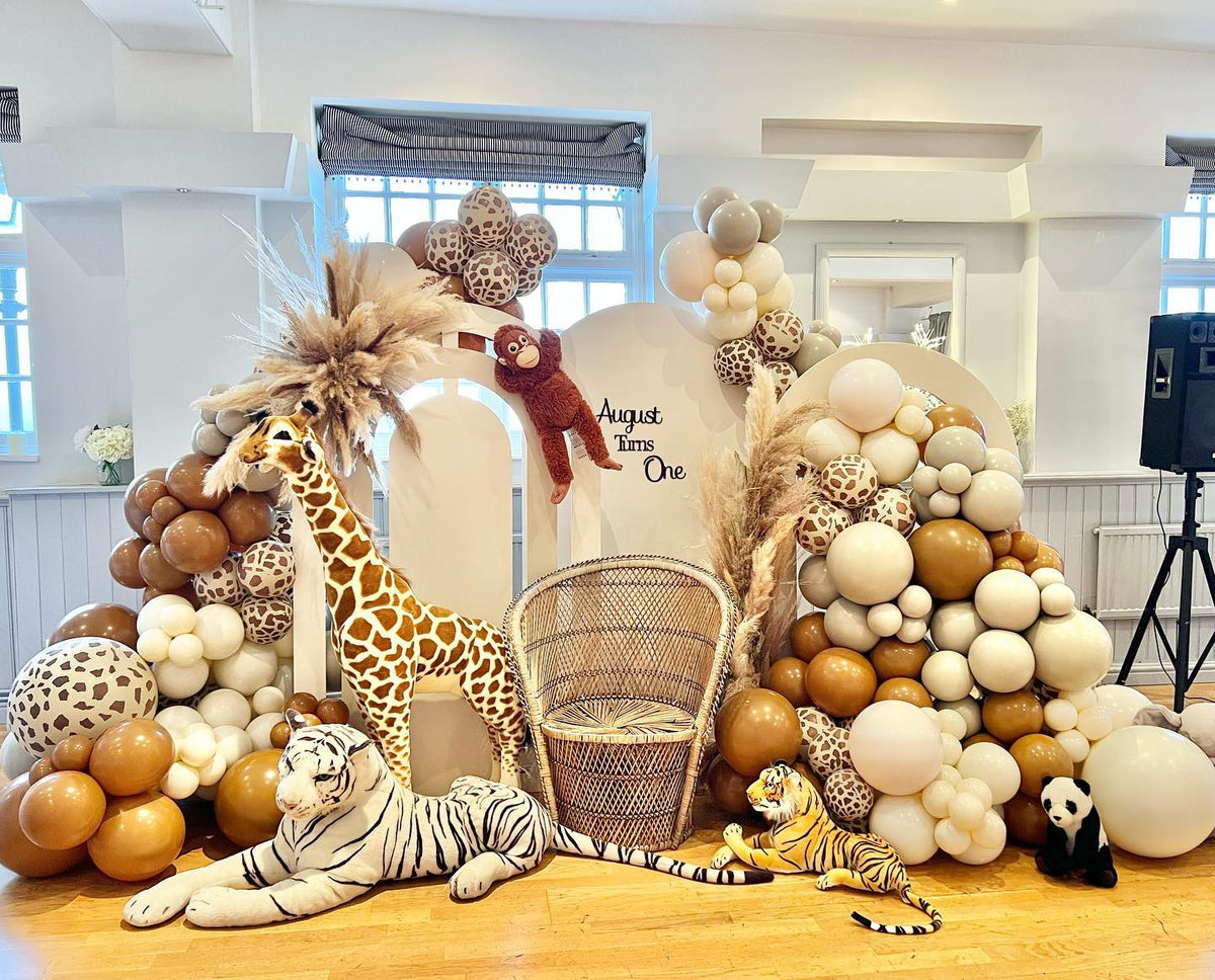 Jumbo Latex Balloon 60cm Safari Giraffe - White Sand (Print: Caramel)